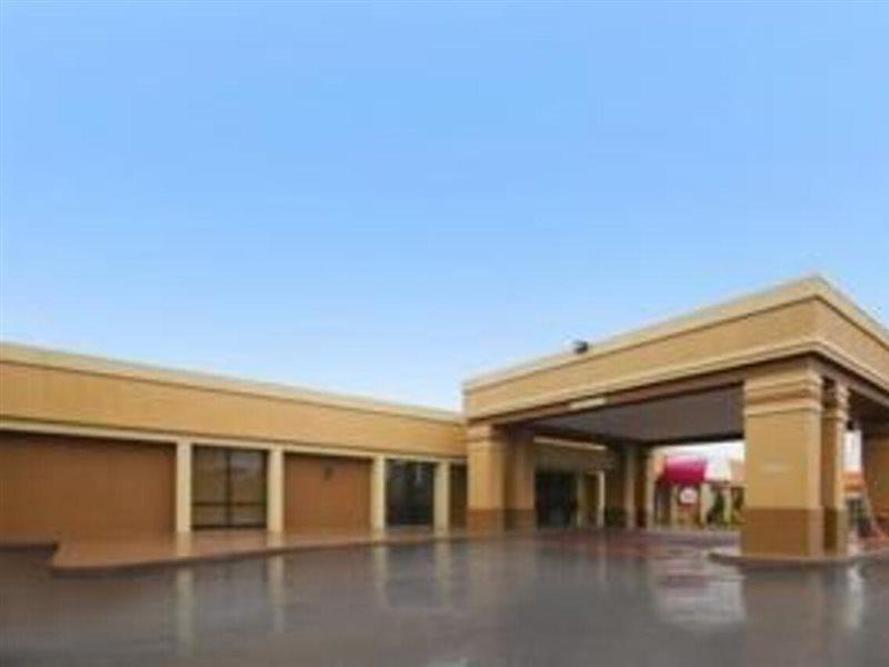 Quality Inn Cookeville Exterior photo