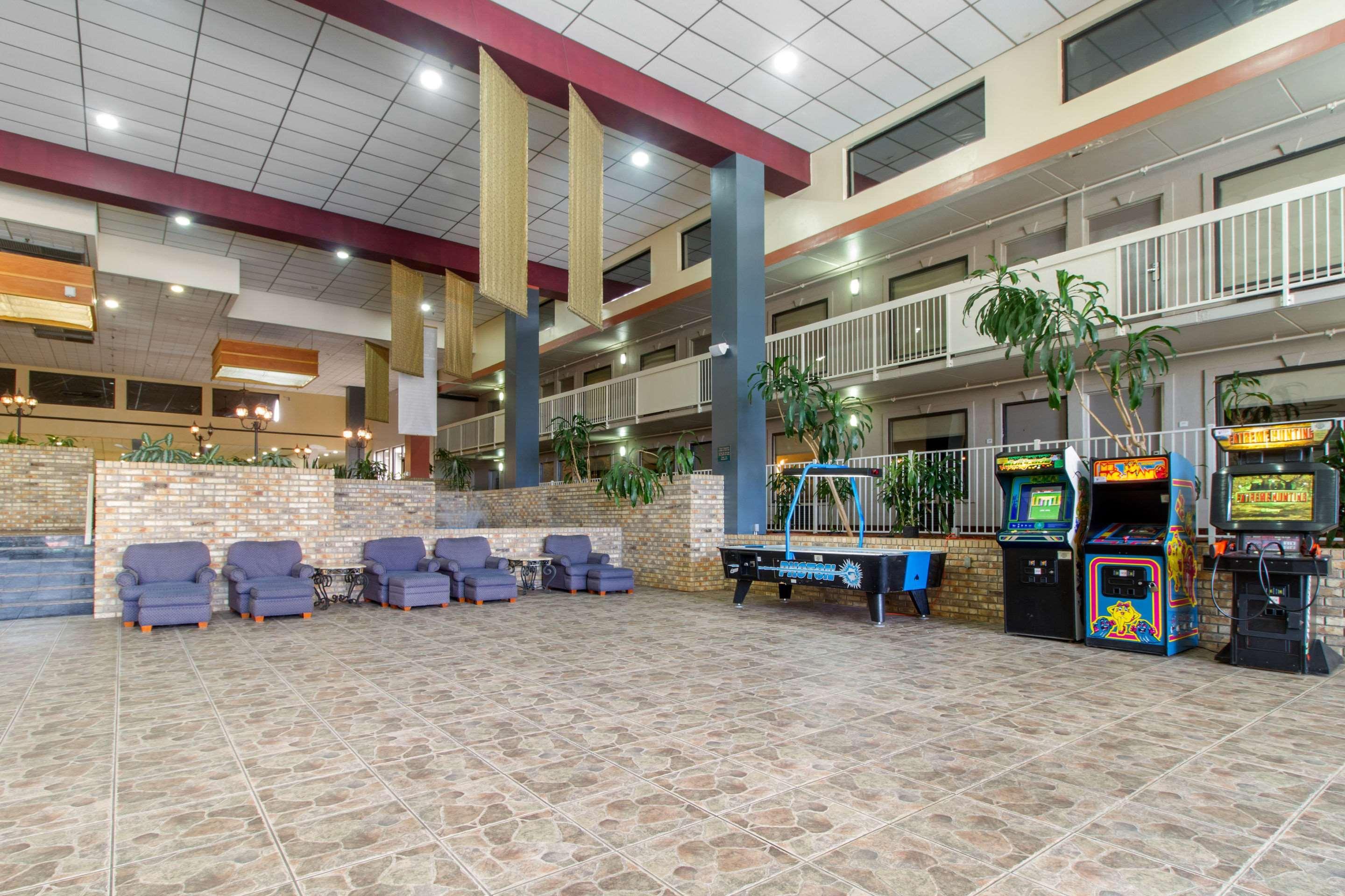 Quality Inn Cookeville Exterior photo