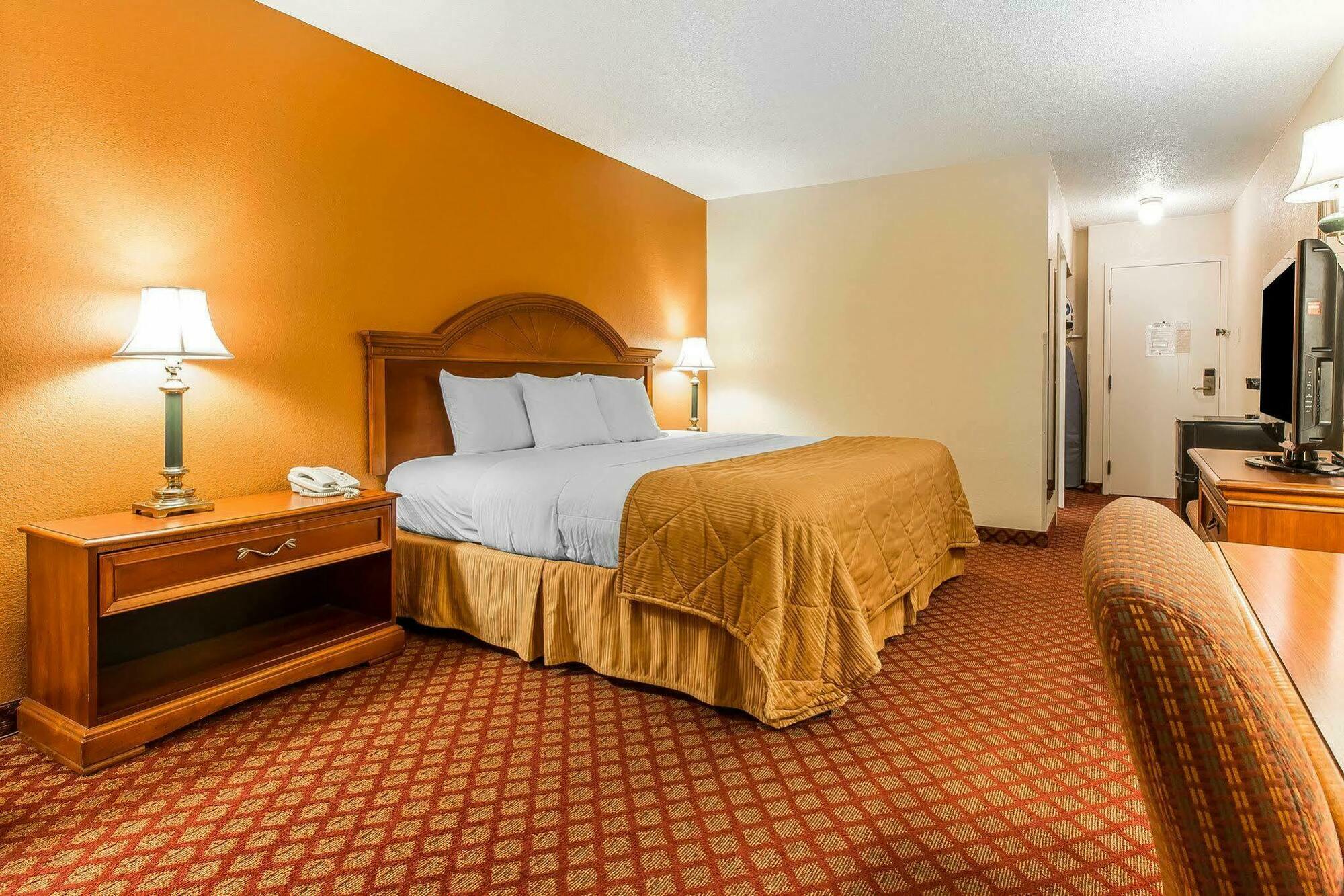 Quality Inn Cookeville Exterior photo